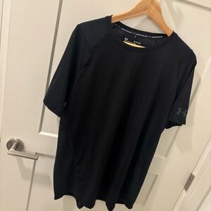 NWT Under Armour Black HeatGear Performance Mesh  Shirt XL